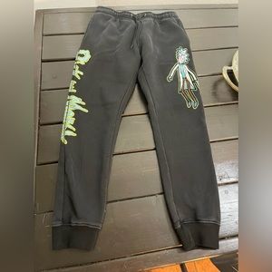 Rick & morty men’s joggers large